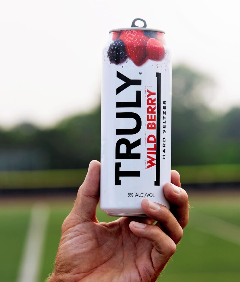 Can of Truly Hard Seltzer Berry Mix Pack