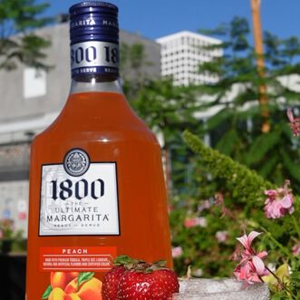 1800 Ultimate Peach Margarita - Lifestyle